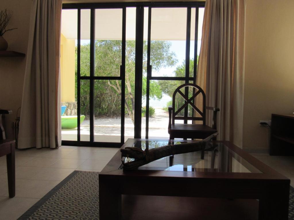 Two Bedroom Beachfront Villa Селестун Екстер'єр фото